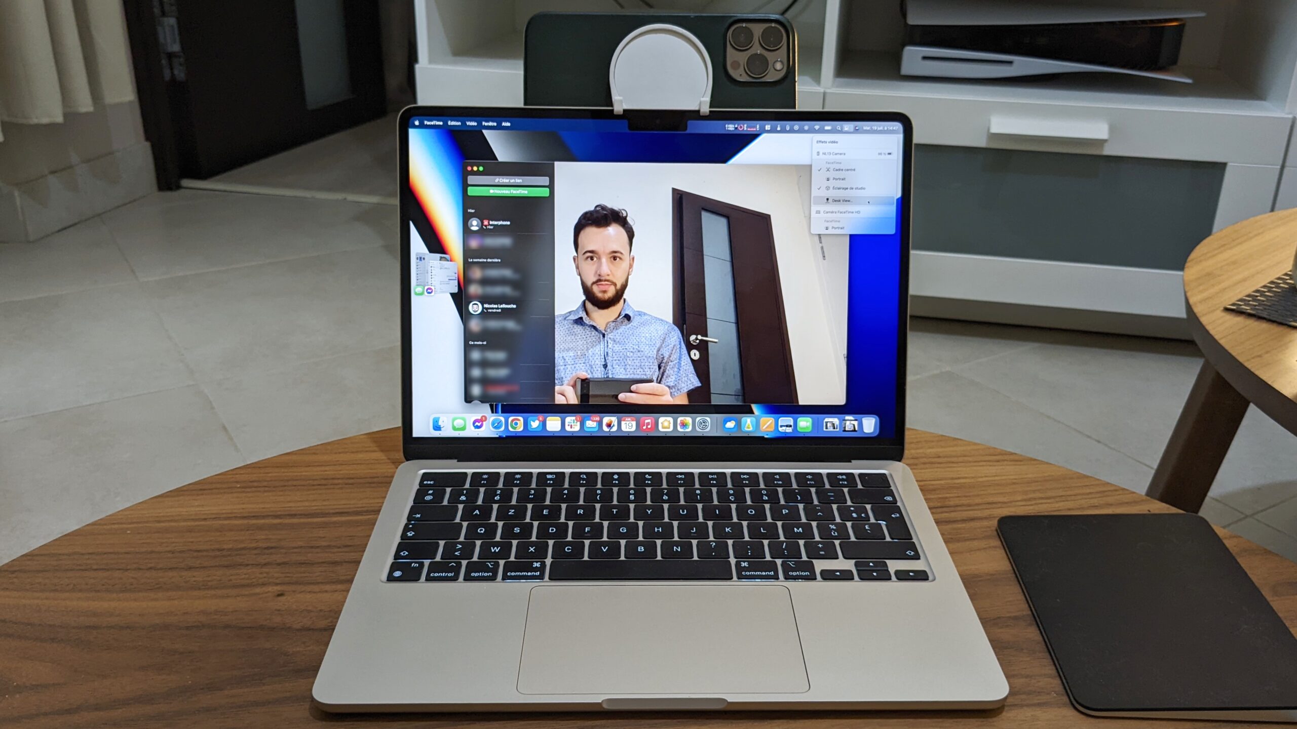 Consomac : Apple déconseille les caches de webcam sur les MacBook