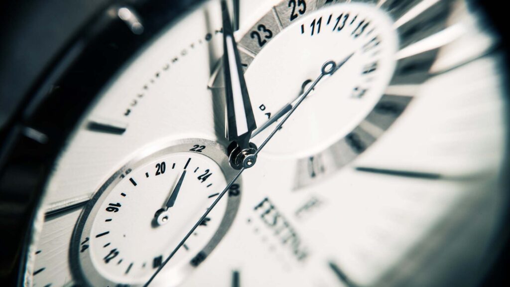 montre heure horloge aiguille horaire