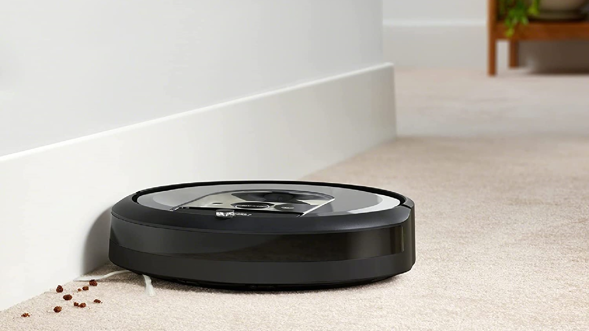 L'aspirateur robot Roomba i7 est à moitié prix pour les soldes