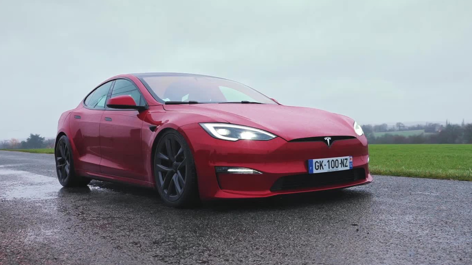 Pourquoi la Tesla Model S Plaid s'appelle la Model S Plaid ? - Numerama