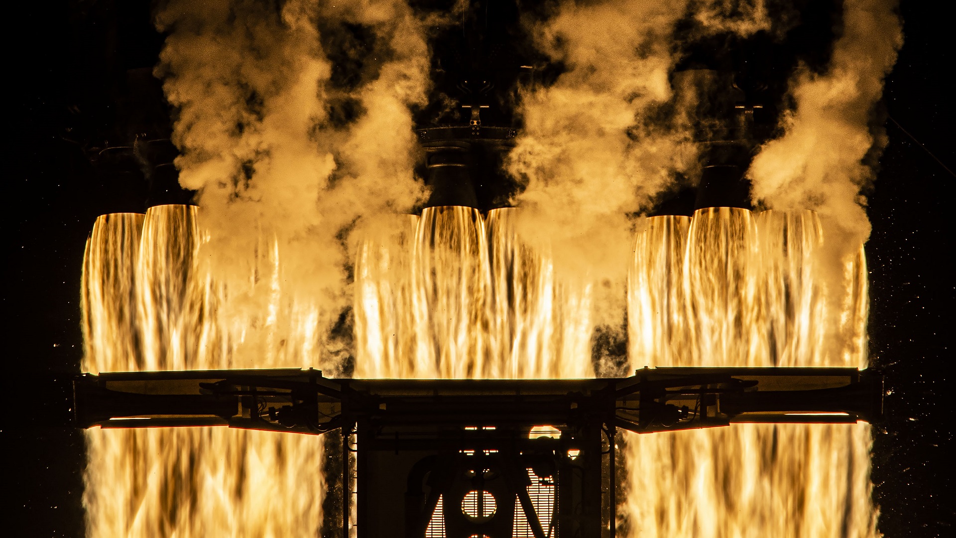 Najpotężniejsza rakieta SpaceX próbuje dziś wystartować