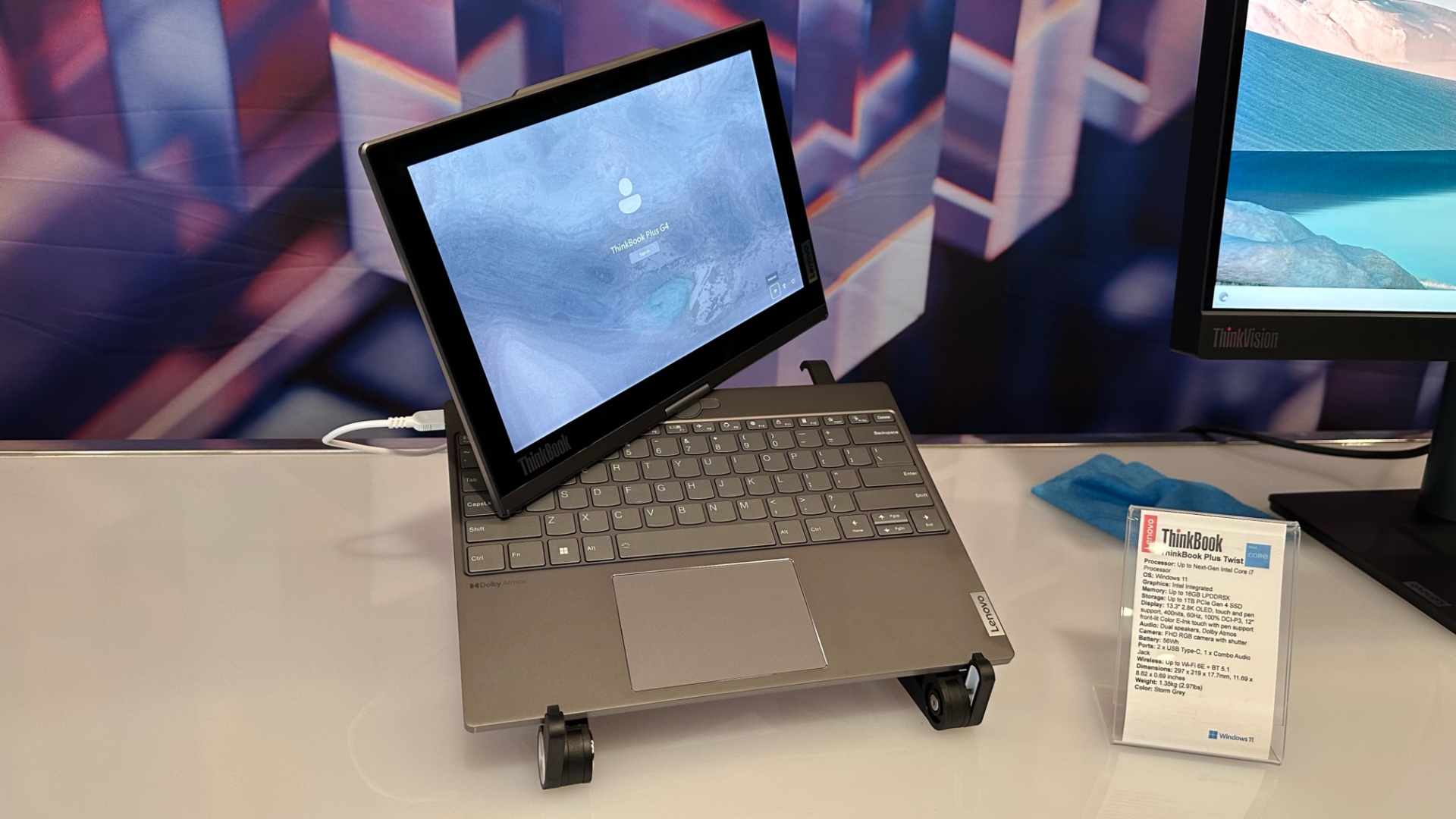 CES : Lenovo dévoile un ThinkBook à double écran - Le Monde Informatique