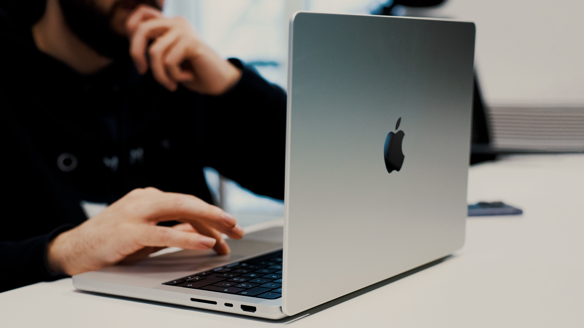 Test du nouveau MacBook Pro avec puce M2 Pro: Apple passe encore