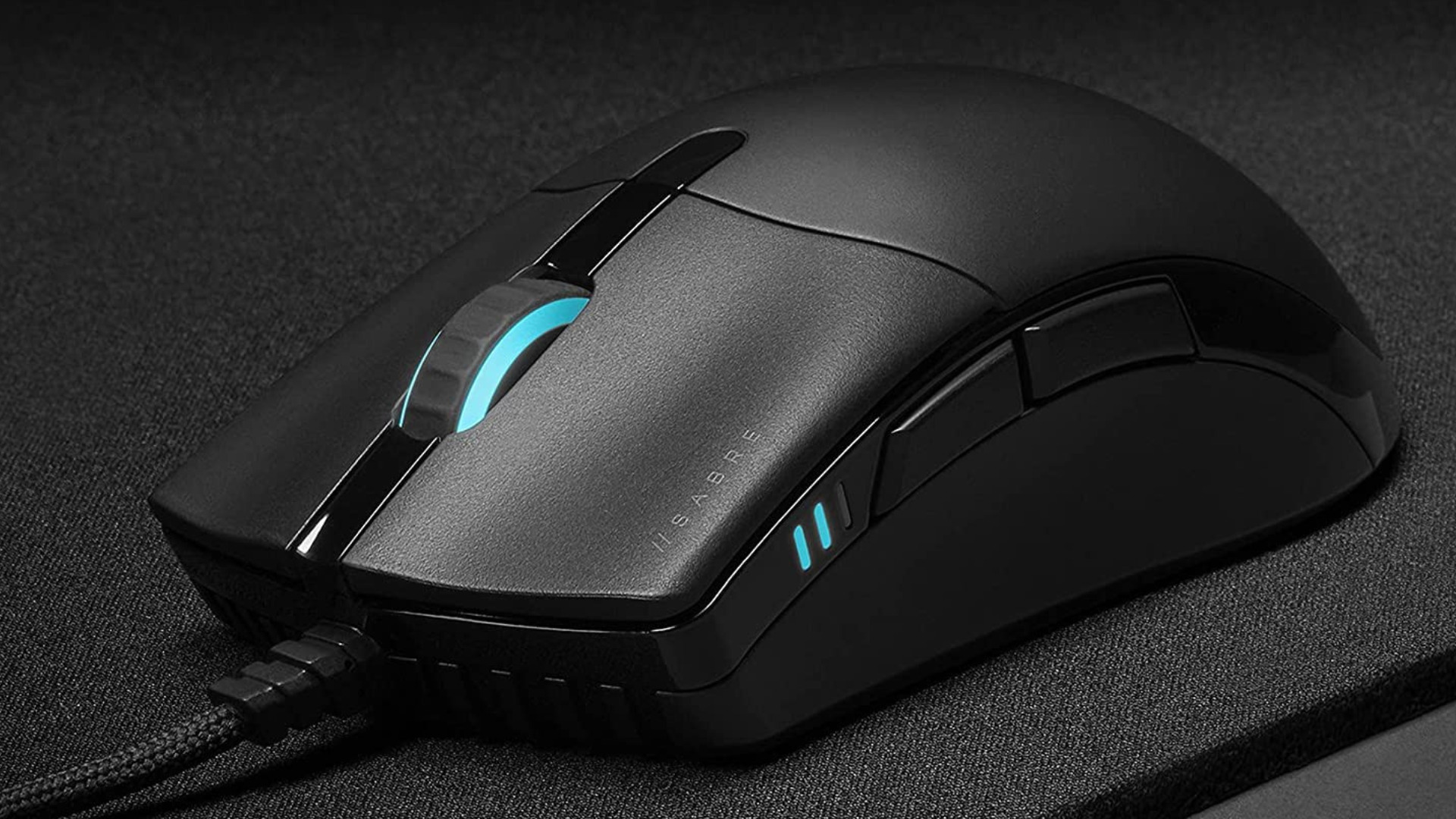 Bon plan sur le tapis de souris gaming Corsair MM800 RGB Polaris avec port  USB et rétroéclairage à LED