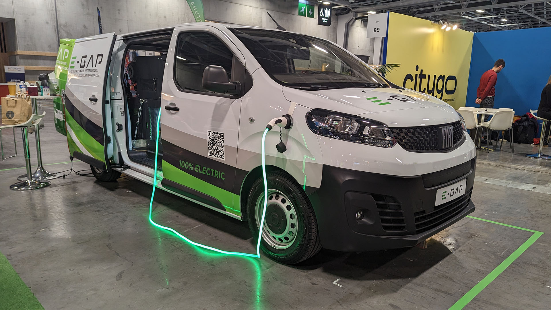 Voiture électrique : si vous n'allez pas jusqu'au chargeur, c'est le  chargeur (Mob-Energy) qui vient à vous ! - NeozOne