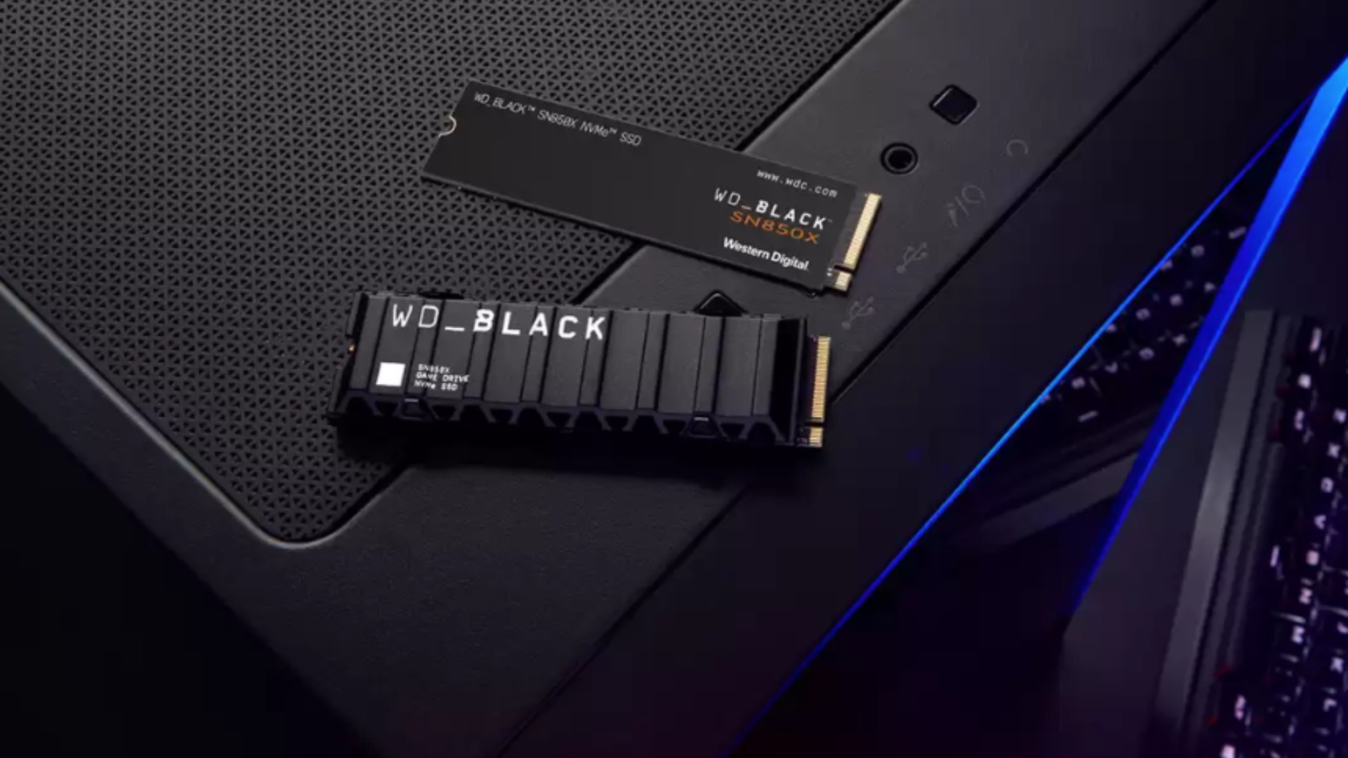 La PlayStation 5 s'ouvre aux SSD M.2 tiers avec dissipateur : quelles  règles suivre ? - Next