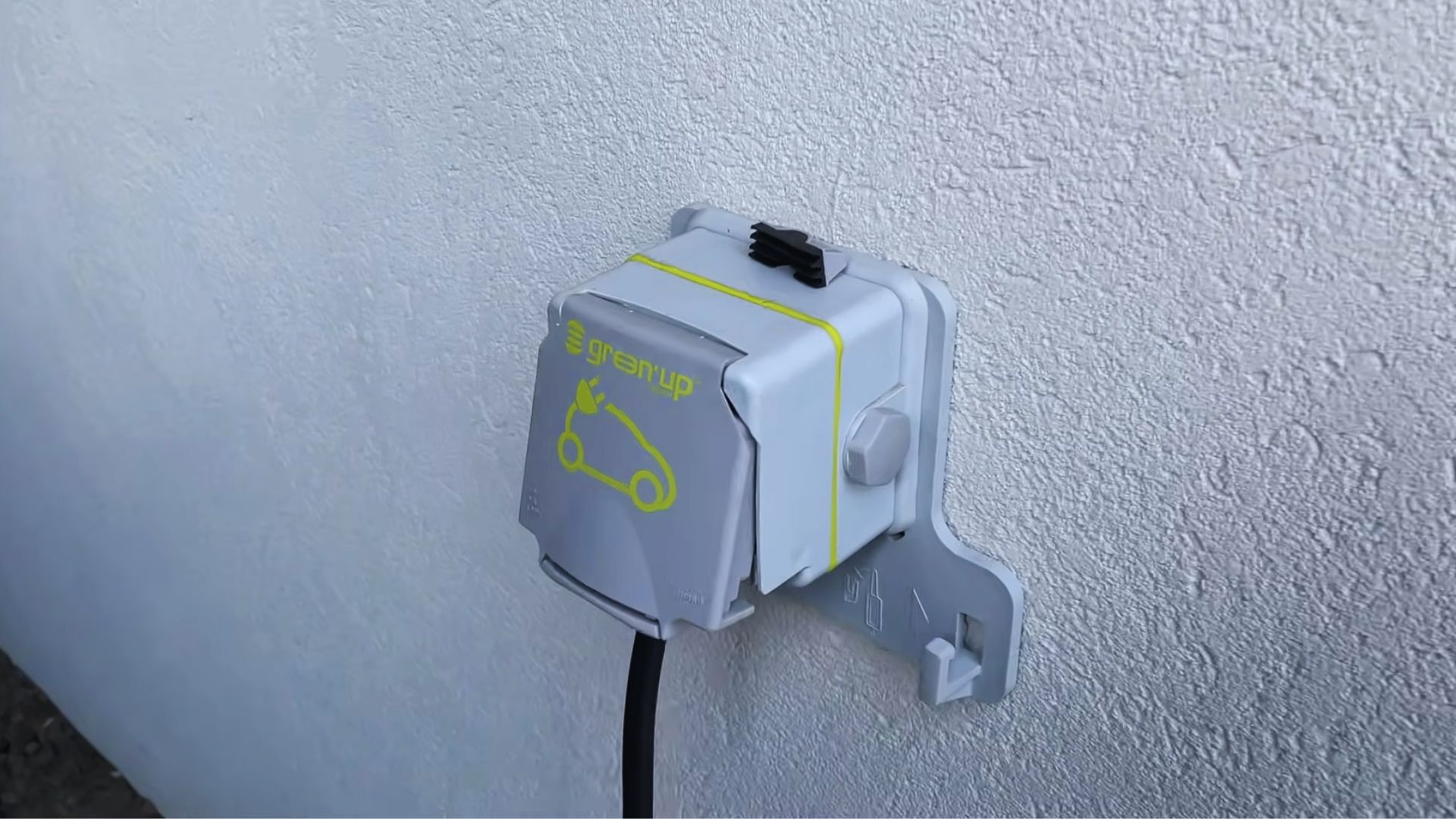 Prise Green'up : la solution pour recharger deux fois plus vite sa