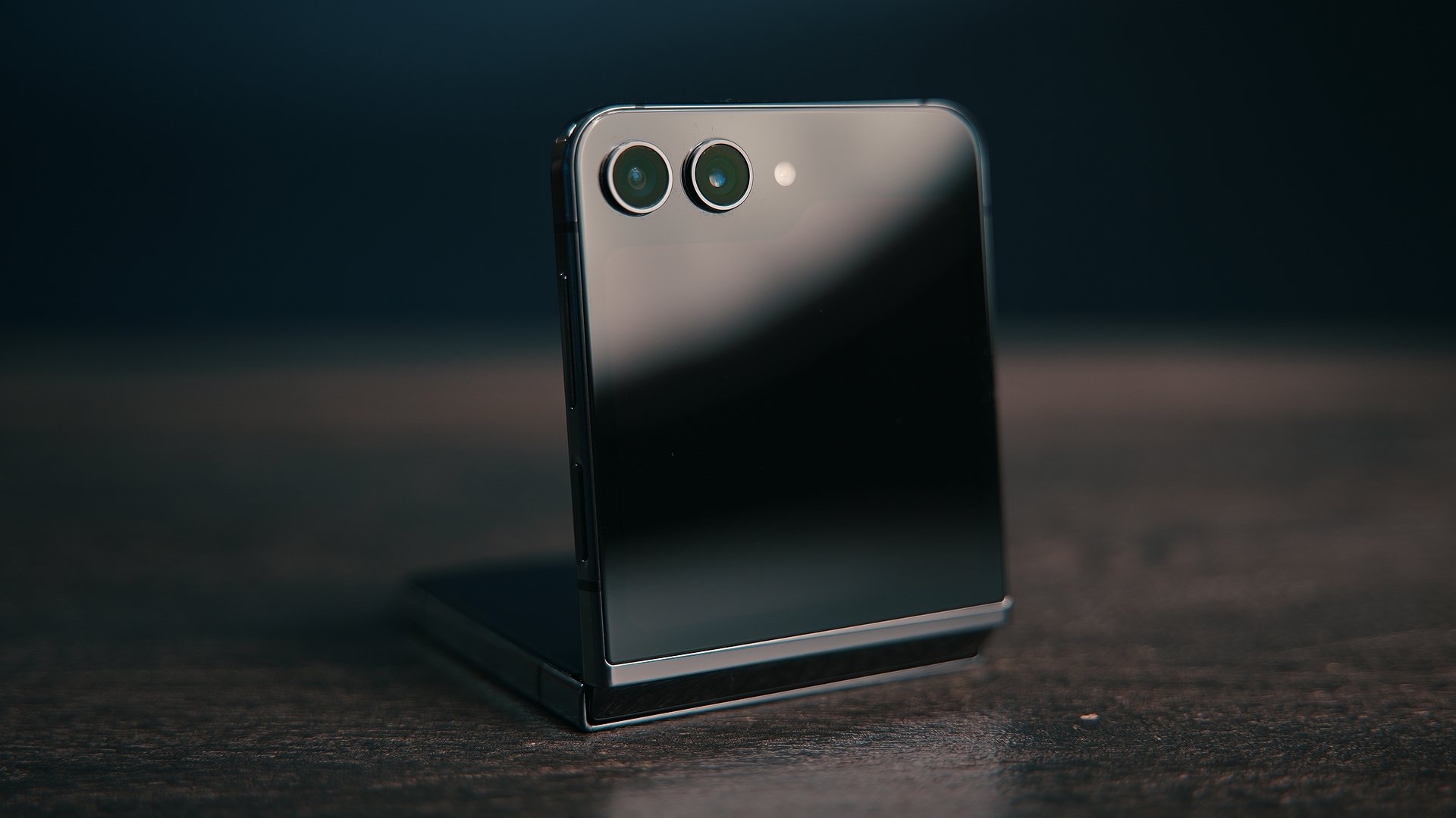 Tout juste sorti, le nouveau smartphone pliant de Samsung baisse de prix