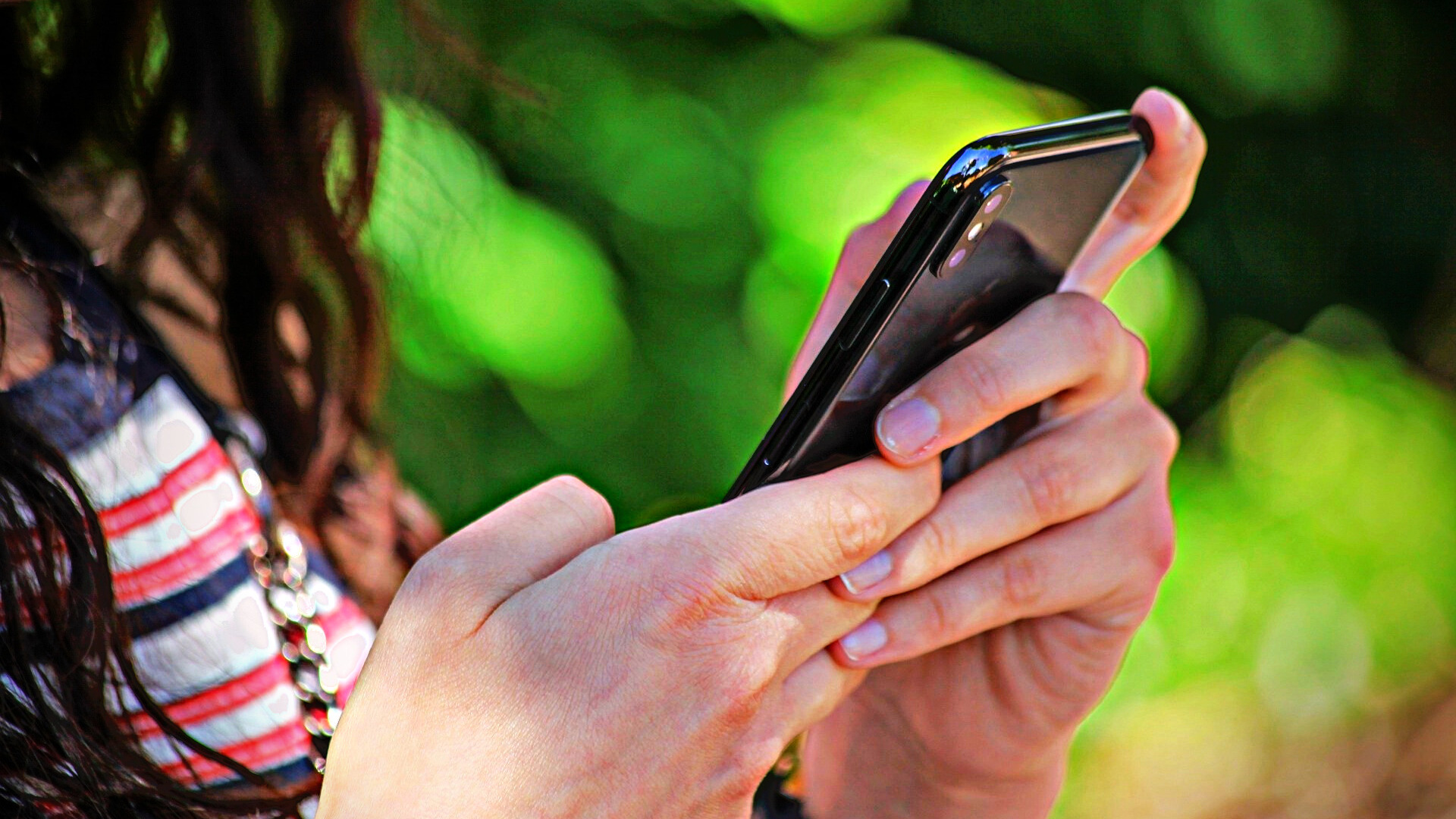 5 cyber expert tips before giving your child a smartphone