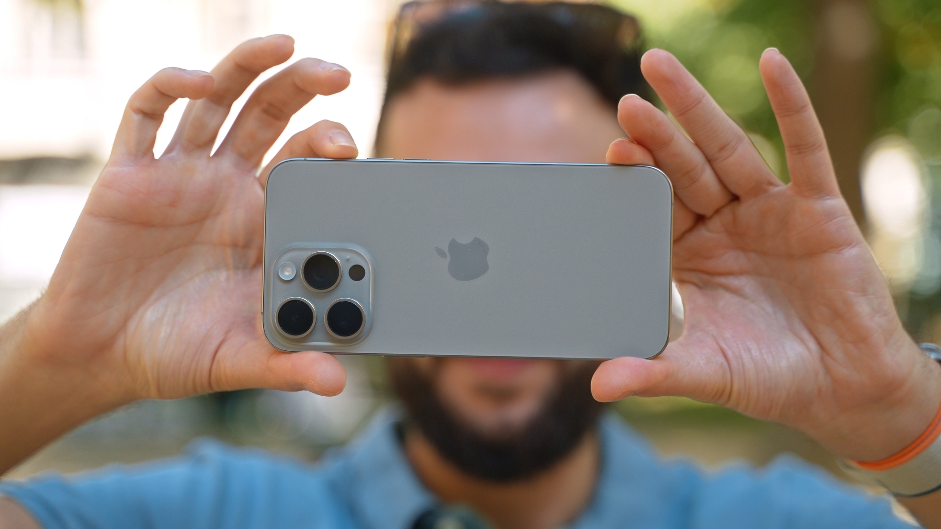 Test de l'iPhone 15 Pro Max : zoom, polyvalence et titane… notre avis sur  le dernier smartphone d'Apple - Numerama