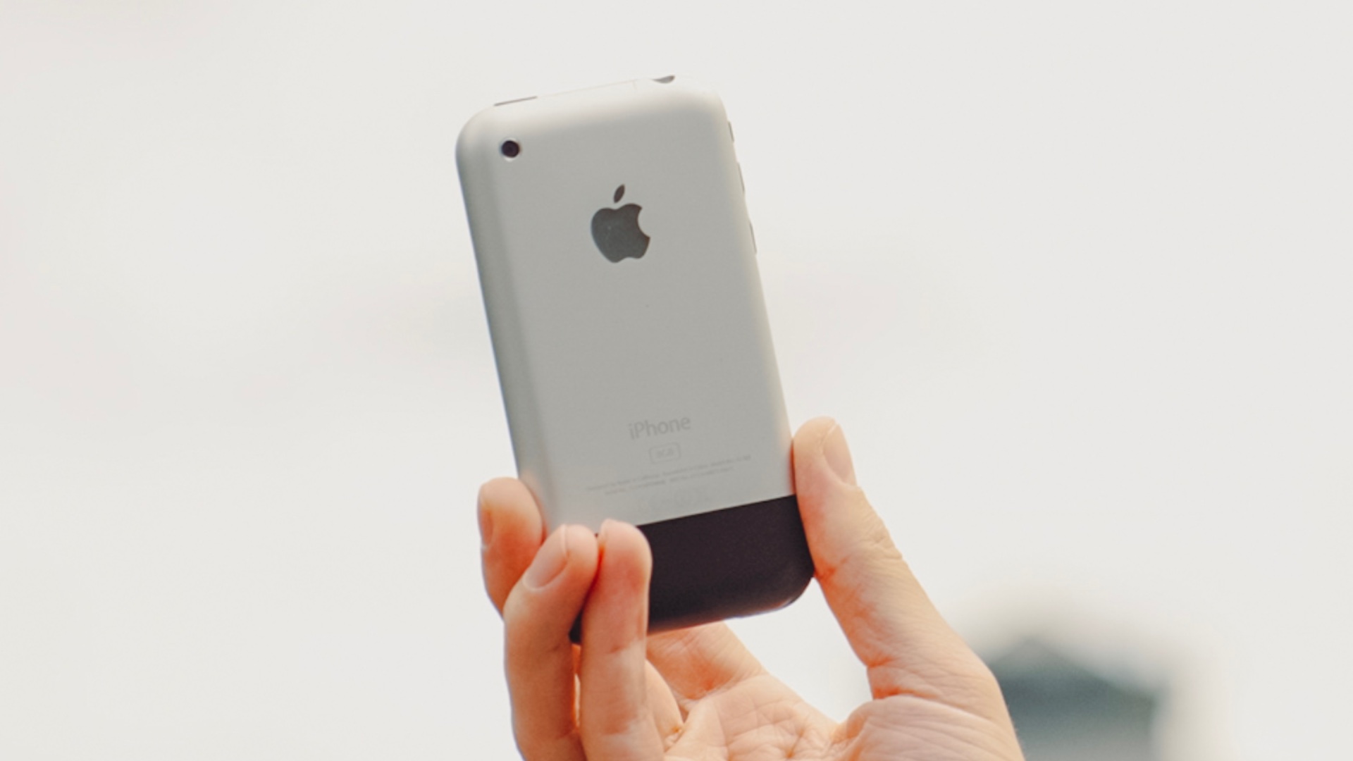 Il y a 16 ans, l'iPhone arrivait en France avec un forfait à 49 euros par mois
