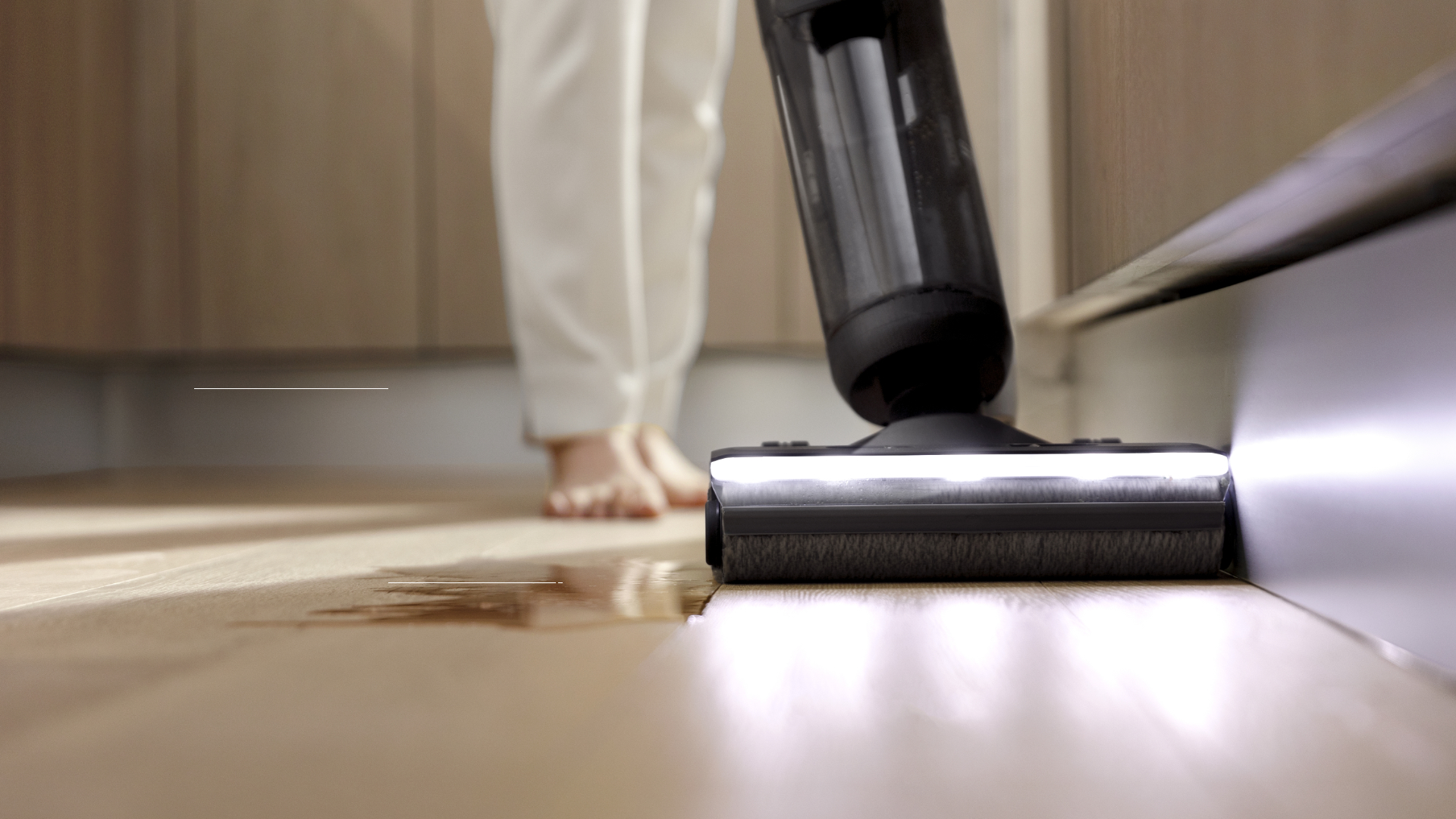 En promo pour le Black Friday, le Tineco Floor One S5 est l'aspirateur  balai idéal pour un ménage rapide