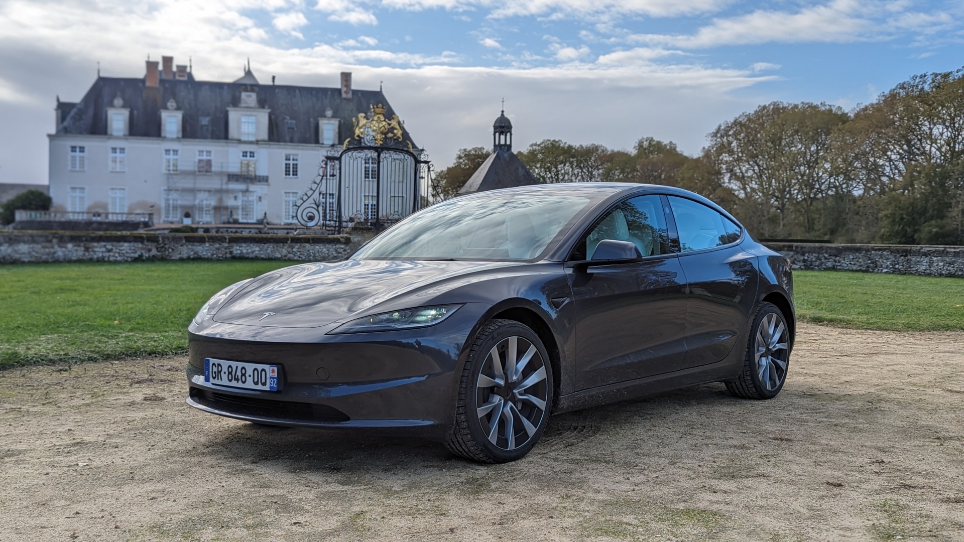 TESLA MODEL 3 , Tout savoir sur l'écran ( options , réglages ,  divertissement ) MAJ 2021 