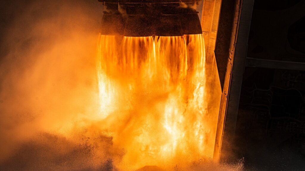 SpaceX frôle déjà les 600 lancements Falcon et établit un record écrasant en 2025